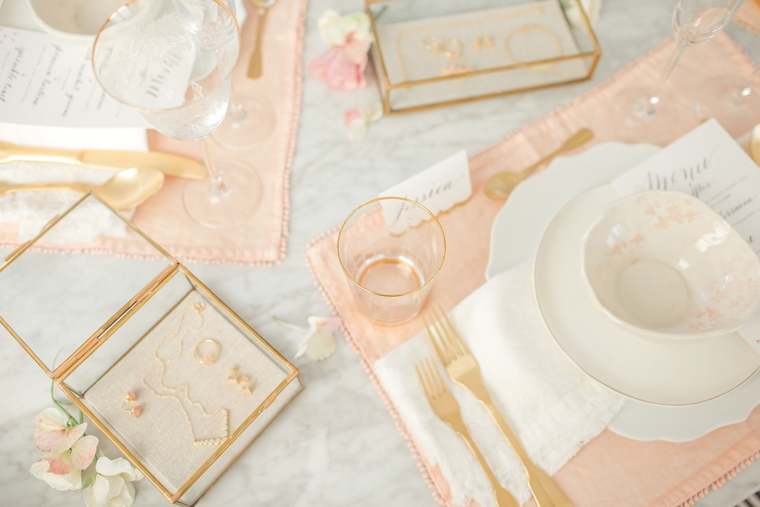 ABOUT - Monika Hibbs