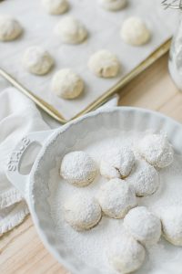 almond snowball cookies