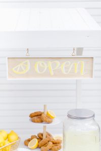 Lemonade Open sign